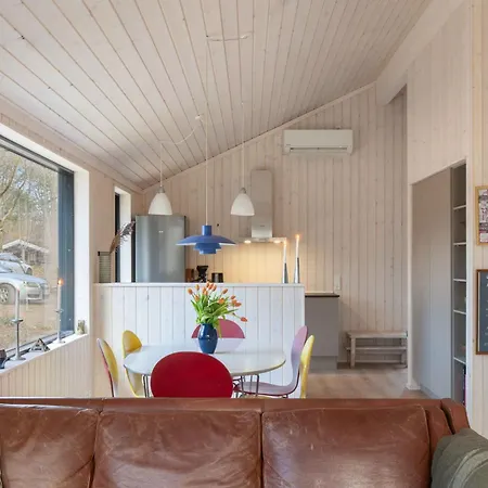 Сasa de vacaciones New Bright Close To The